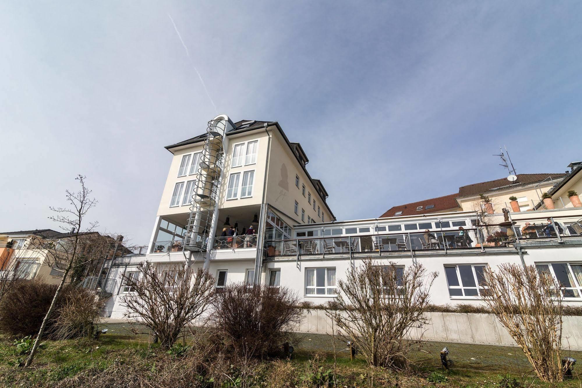 Hotel Schoene Aussicht Frankfurt am Main Ngoại thất bức ảnh
