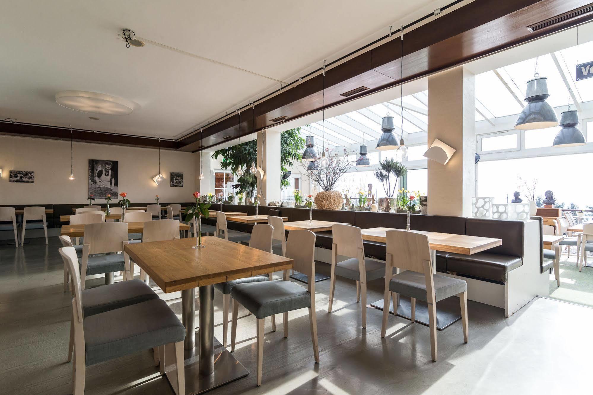 Hotel Schoene Aussicht Frankfurt am Main Ngoại thất bức ảnh